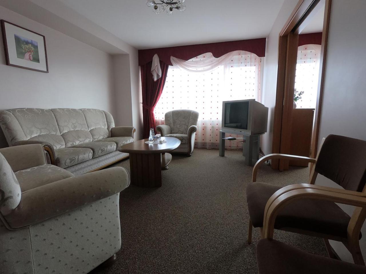 Hotel Madona Hotell 3*